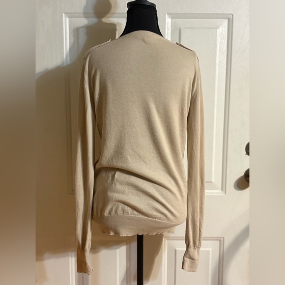 Burberry Classic Tan V-Neck Sweater size Medium - Picture 5 of 15